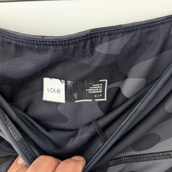 LOLË High-waisted Black Camouflage Leggings In Size Small - Picture 4 of 8